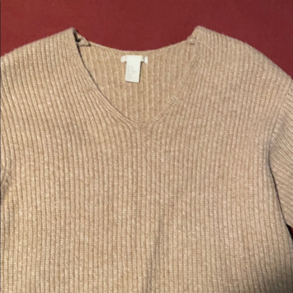 H&M sweater - Picture 3 of 4